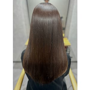 個室 髪質改善 Emily【エミリー】×スタイル