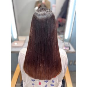 個室 髪質改善 Emily【エミリー】×スタイル