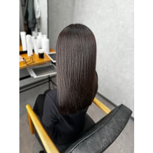 個室 髪質改善 Emily【エミリー】×スタイル