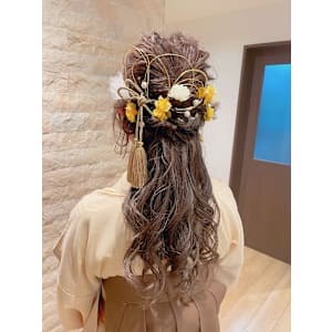 ハーフアップヘアアレンジ
