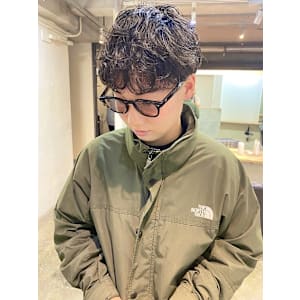 刈り上げパーマショート