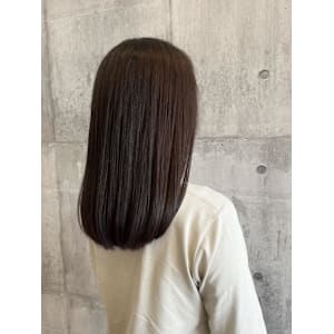 ナチュラルベージュのカラー«ARCH Sayaka»