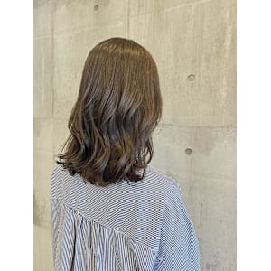 やわらかベージュカラー«ARCH Sayaka»