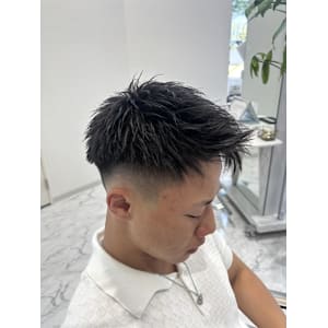 ツーブロック／フェード／ミドルフェード／ジェットモヒカン - HEARTS hair's五日市店【ハーツヘアーズイツカイチテン】掲載中