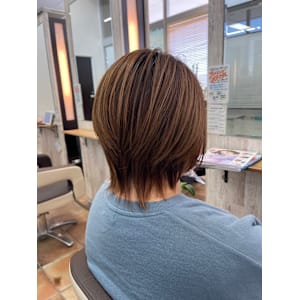 小顔効果抜群！今すぐ試したいウルフレイヤー