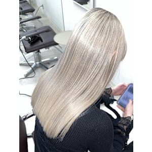 ホワイトベージュ