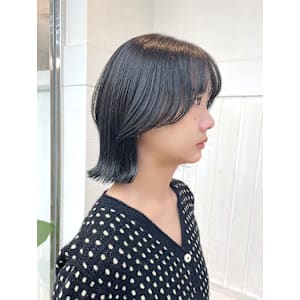 韓国ネイビーブラックイメチェンウルフハッシュカット