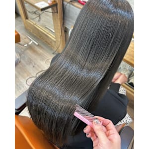 髪質改善艶髪艶髪シンプルストレート大人ミディ