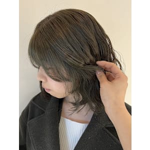 オリーブグレージュ×ニュアンスカールボブ