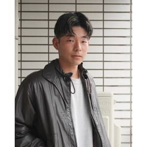 ツーブロ × ナチュラルセンターパートで作る、こなれヘア！