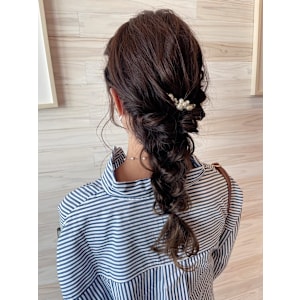 .20代・30代・40代似合う小顔ヘアアレンジ♪二次会ブライ