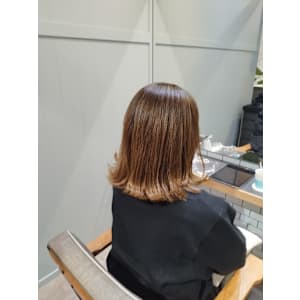 .ワンレンボブ前下がりショート内巻きワンカール鎖骨ミディアム