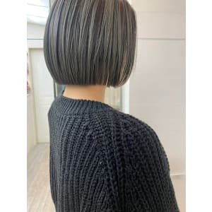 .ワンレンボブ前下がりショート内巻きワンカール鎖骨ミディアム