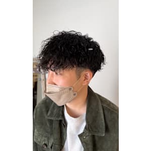 爽やかツーブロック刈り上げ束感アップバング