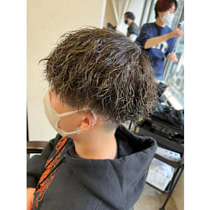 爽やかツーブロック刈り上げ束感アップバング