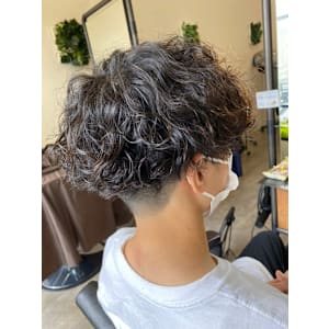 爽やかツーブロック刈り上げ束感アップバング