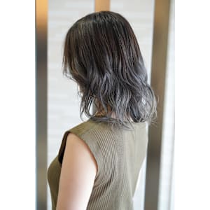 夏の透明感グレージュウェーブ