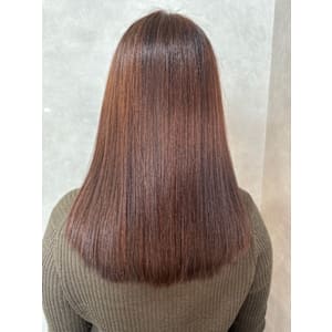 髪質改善カラー　レッドブラウンワンレングス