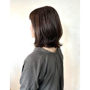 大人ラベージュ・くびれミディアムボブ