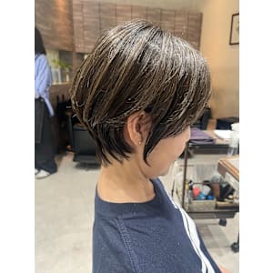 髪にボリュームを！30代40代50代小顔ショートスタイル