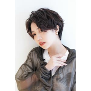 大人ショートボブ丸みショートカットマッシュショート前髪あり