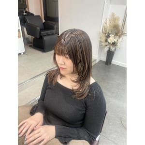 フェイスレイヤー/ハッシュカット/ストレート