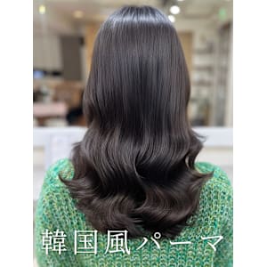 大人可愛いミディアムコテ巻き風パーマ