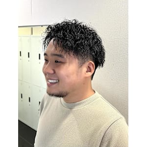 【平山明樹】カッコイイが溢れる縦落ちスパイラルパーマ
