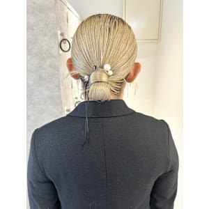 【nanaka】結婚式アレンジ/タイトシニヨン/ヘアアレンジ