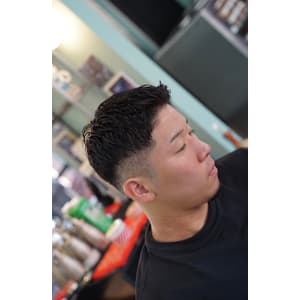 ツーブロックショート×スキンフェード