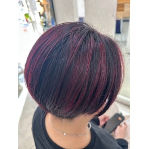 チェリーレッドカラー／ショートスタイル