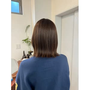 ハニーベージュ×切りっぱなしスタイル