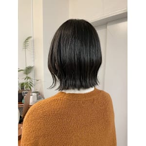 タイトボブ×透明感地毛風カラー
