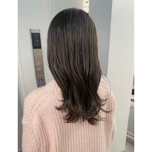 透明感カラー×くびれレイヤースタイル