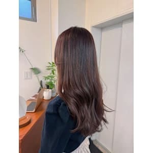 ピンクブラウン×レイヤースタイル