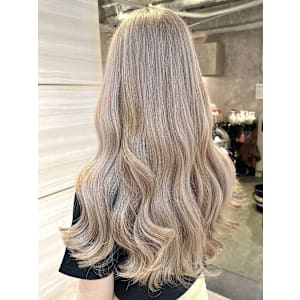 elu by lovis×スタイル