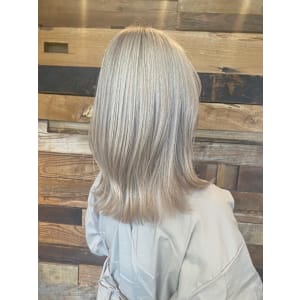 NOV 自由が丘×ミディアム