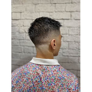 フェードアップバング束感ショート