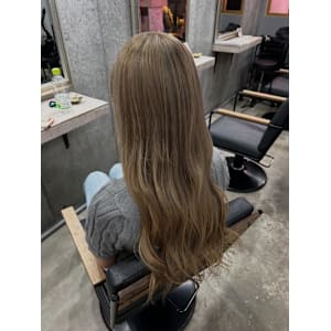 ミルクティーベージュ