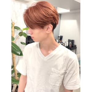 センターパート ピンクベージュ マッシュ ツーブロック