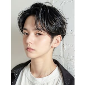 20代30代40代　黒髪ツーブロック束感