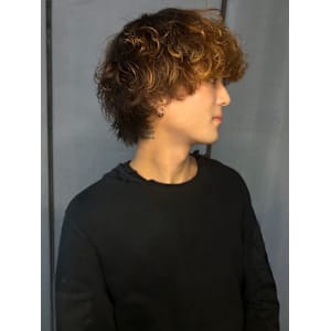 メンズパーマ マッシュウルフ ブリーチ グラデーション