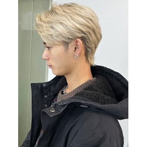 ホワイトブロンド アップバング ブリーチ ハイトーン 韓国