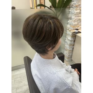 30代40代50代外ハネピンクグレージュ肩ライン耳掛け