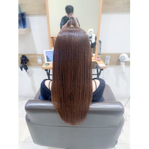 白髪ぼかし細めハイライト30代40代50代セミディ - Mira by KENJE【ミラバイケンジ】掲載中