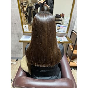 6月7月にかけての梅雨時期は縮毛矯正オススメです