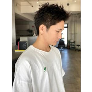 メンズカット 束感ショート スパイキーショート 黒髪 20代