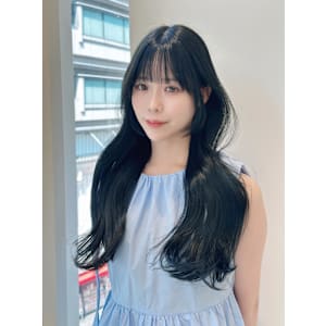 韓国　レイヤーカット　顔まわりカット　ブルーブラック