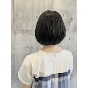 まとまり重視のボブスタイル＊