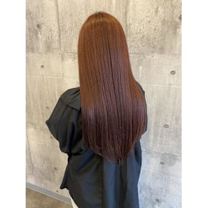 ピンクベージュ